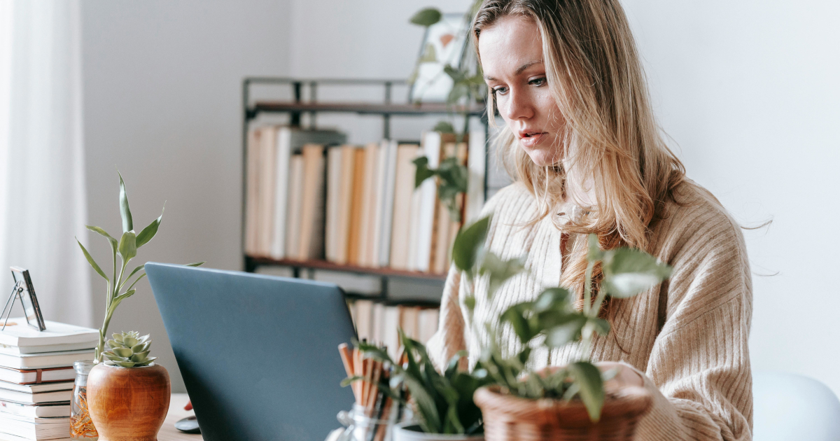 Young Tech Entrepreneur Redefines Fragrance Industry with AI-Powered Smart Diffusers