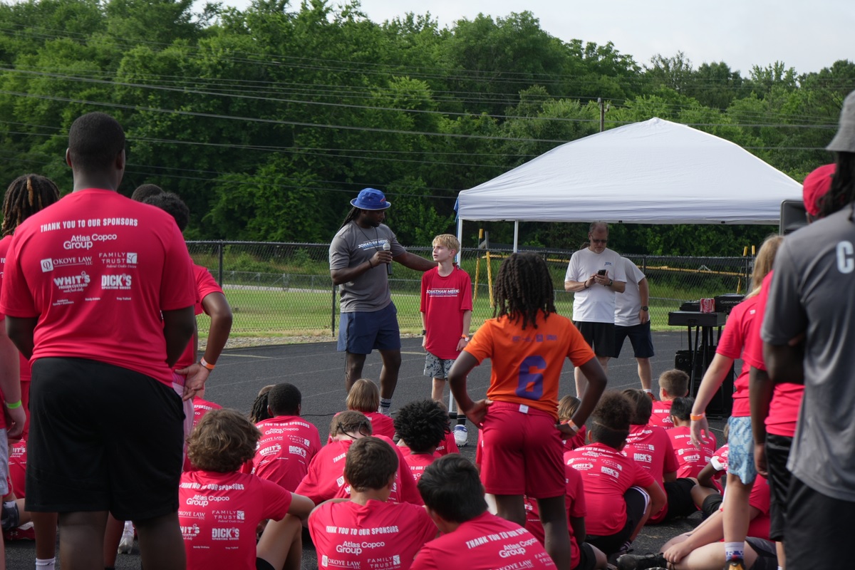 Former NFL Player and Foundation Empower Youth Through Football and Life Skills Camp