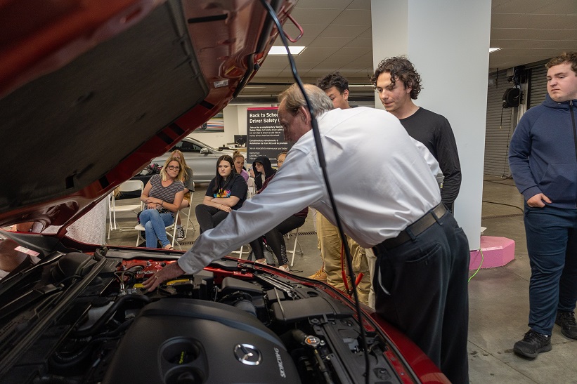 AutoNation Launches Free Car Care Clinics to Educate Young Drivers in Dallas-Fort Worth