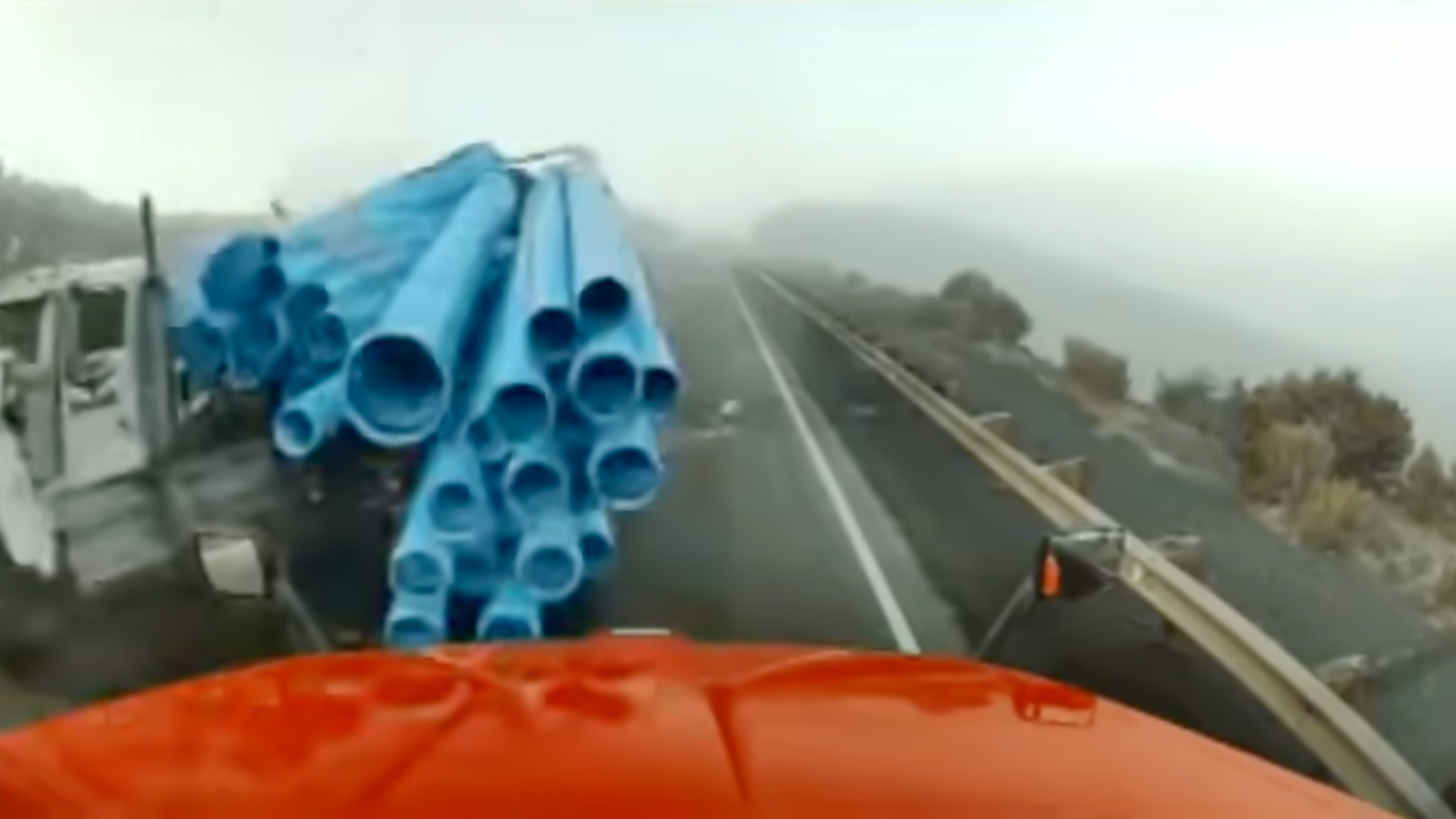 Portland, Oregon semi-truck accident caught on dash cam.