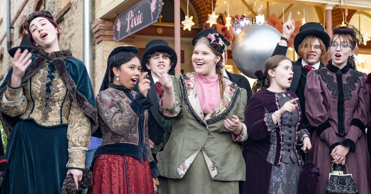 Boerne's 25th Annual Dickens on Main Festival Launches Holiday Season with Victorian Christmas Celebration