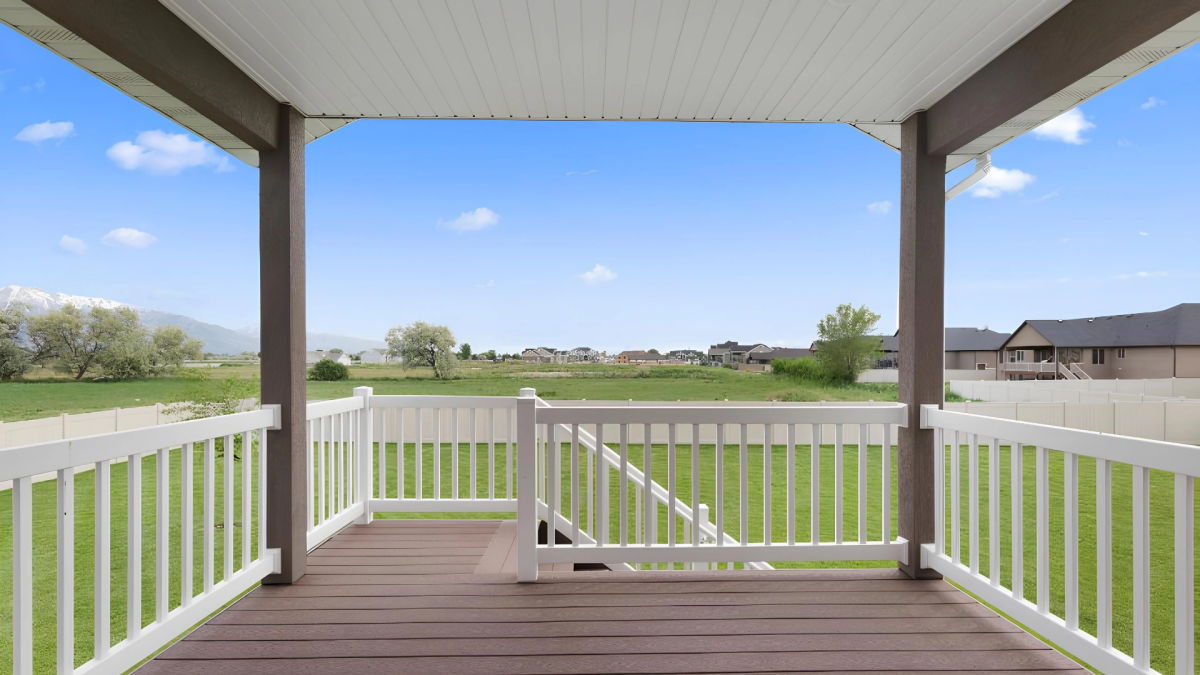 SmartDecks Pioneers Climate-Engineered Deck Construction for Pacific Northwest Homeowners