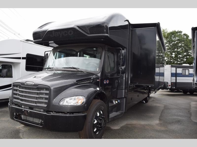Pete's RV Center Expands Jayco Seneca Inventory, Strengthening Options for New England RV Shoppers
