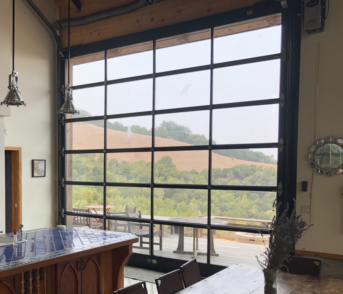 bp Solves Floor-Track and Pinch Point Problems in Luxury Glass Walls