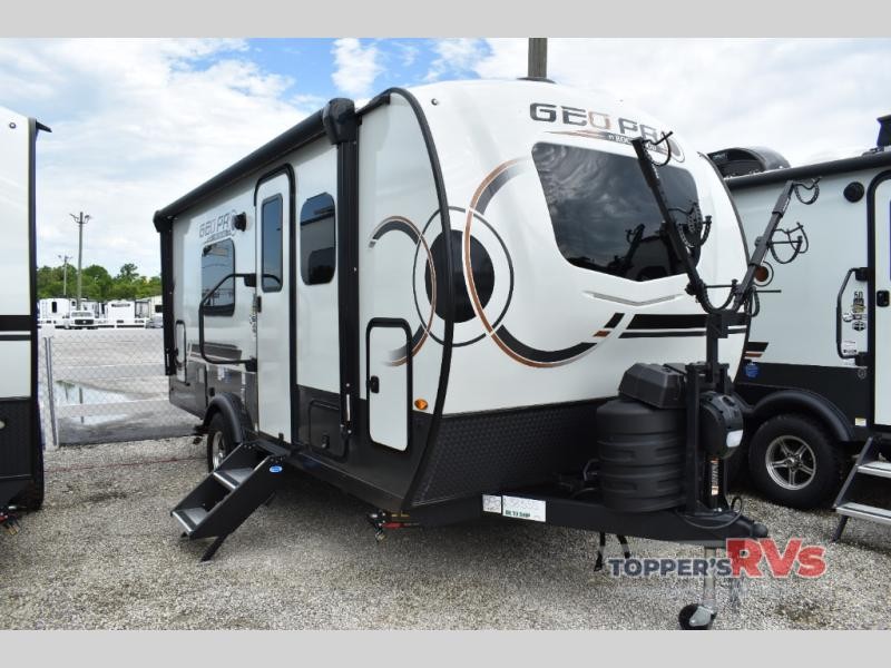 Topper's RV Expands Camper Sales Lot in Waller, Texas, Offering Extended Inventory for Houston Area Buyers